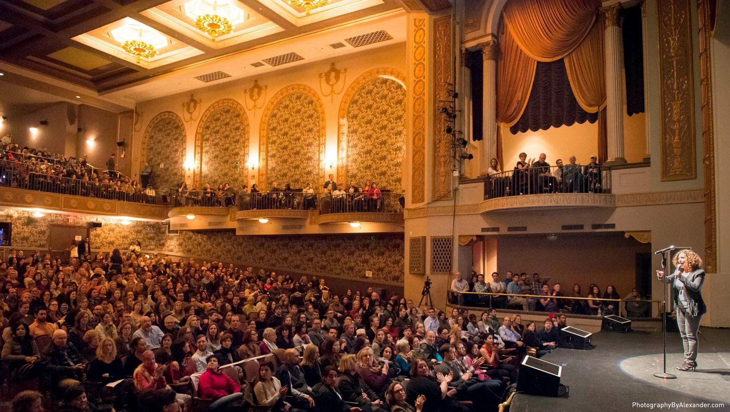 Neue Now Design Co / Dave Kriebel / Story District / Brand Identity